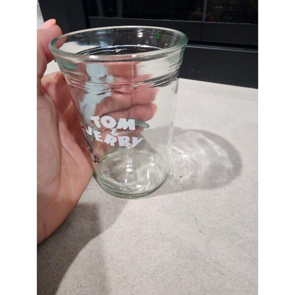 Vintage 1990 Welch’s Tom & Jerry Jelly Jar / Juice Glass, Tom Roller Skating - Picture 3 of 7